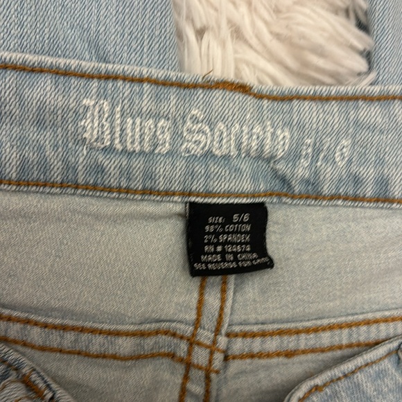 Blues Society distressed jeans size 5/6 - Picture 7 of 7